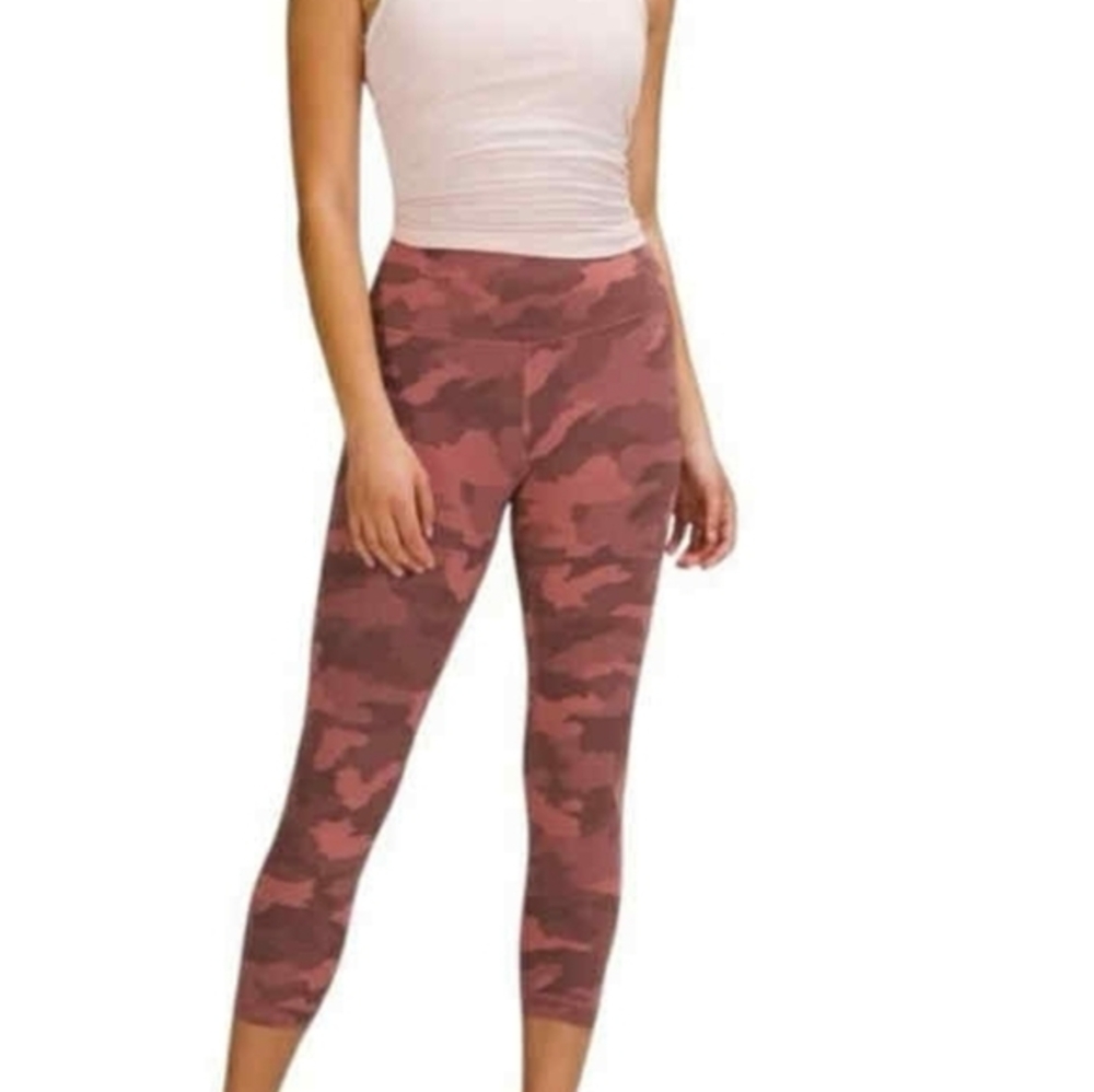 Lululemon Wunder Train 23" Tights - Sz 6